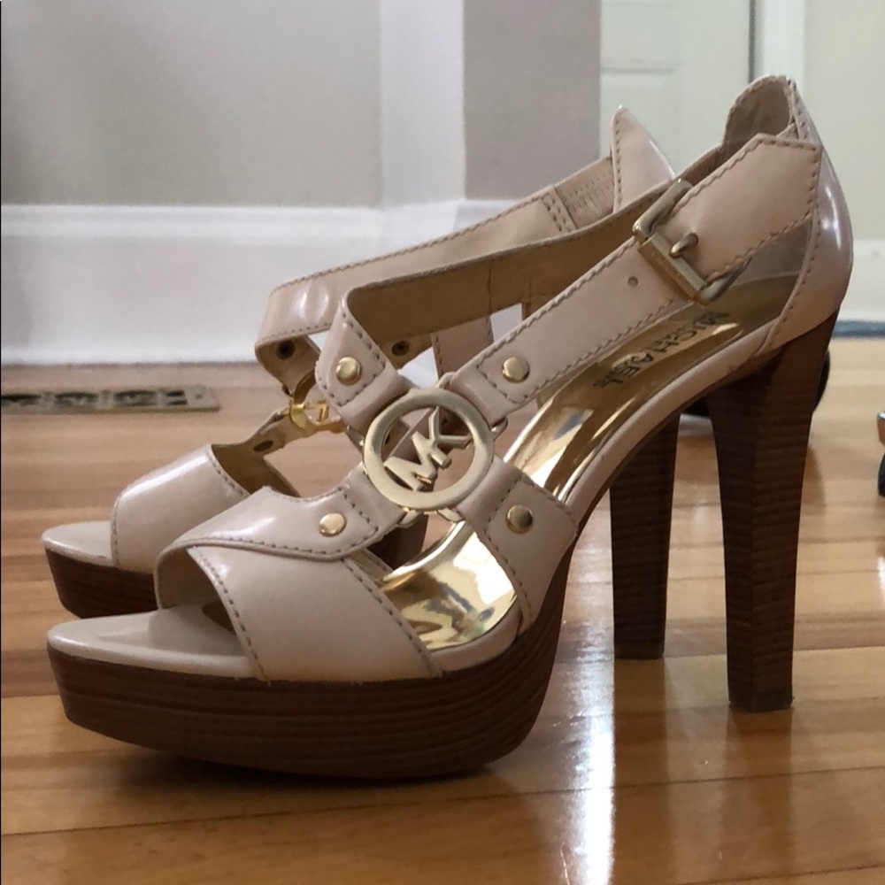 Sassy platforms
